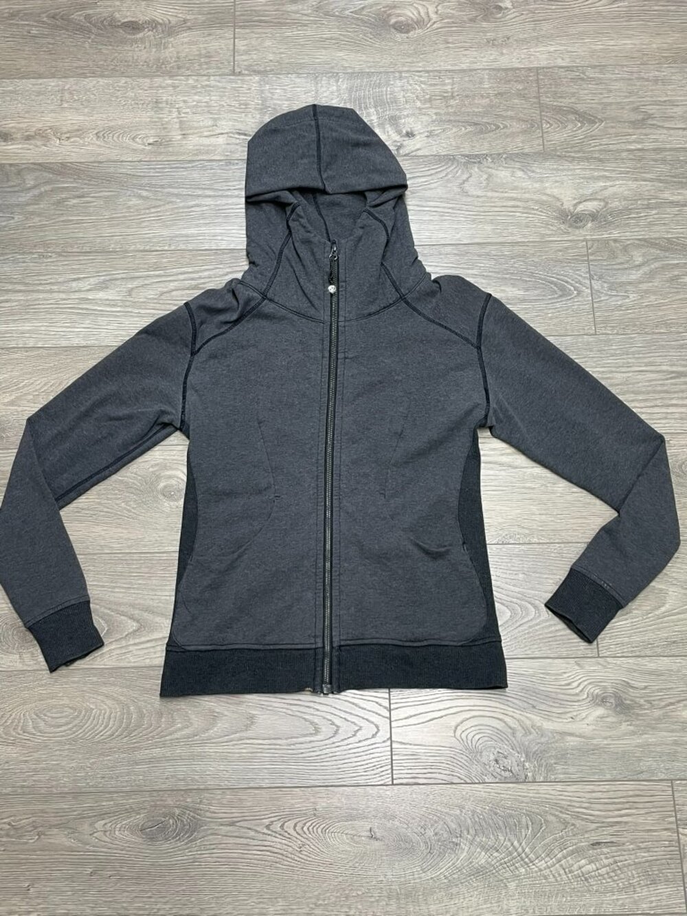 Lululemon Scuba Full Zip Hoodie Jacket Charcoal Gray Heathered Thumbholes Size 6